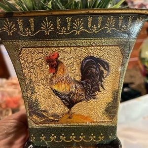 Rooster, Footed, Tin, Hand Painted Flower Pot w/Lavender silk plant